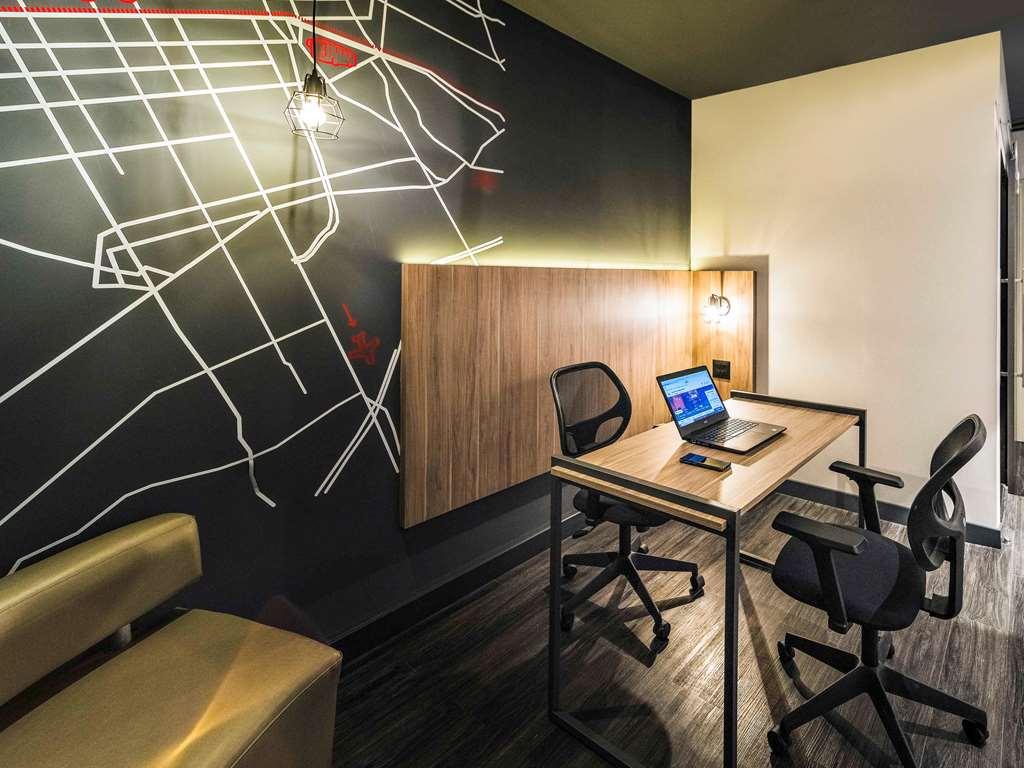 Ibis Curitiba Batel Otel Oda fotoğraf